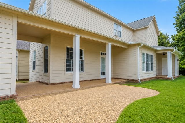 2651 N Westminster Drive, Fayetteville, AR 72704