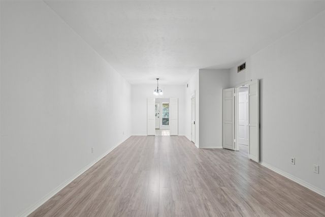 4320 Bellaire Drive S 236W, Fort Worth, TX 76109