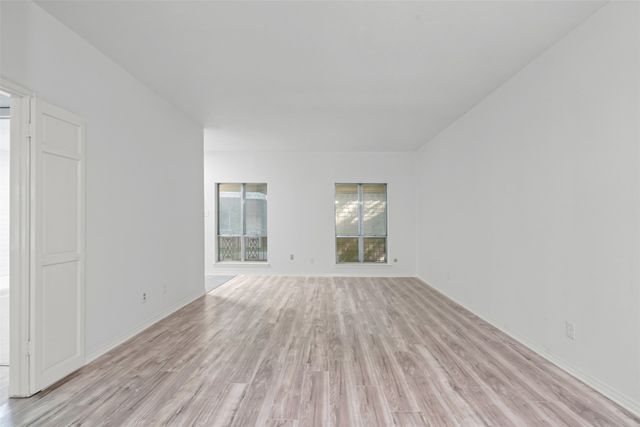 4320 Bellaire Drive S 236W, Fort Worth, TX 76109