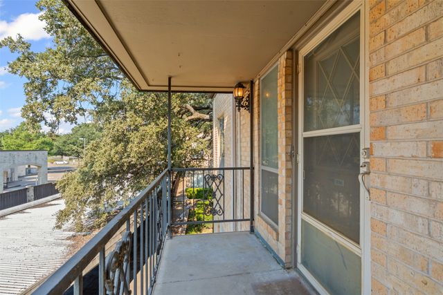 4320 Bellaire Drive S 236W, Fort Worth, TX 76109