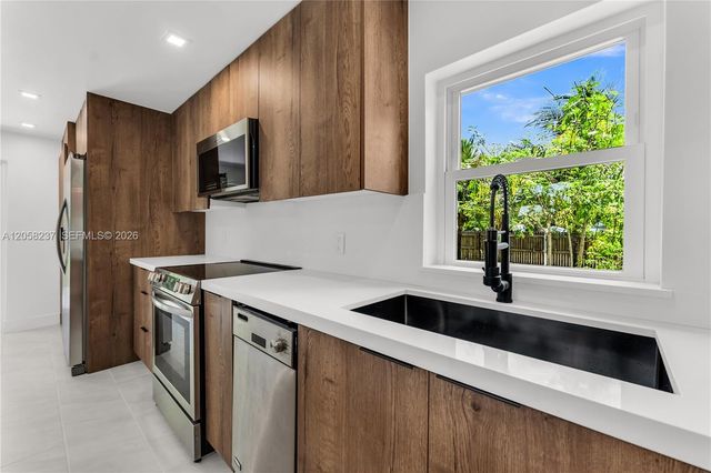 3611 SW 36th Street, West Park, FL 33023
