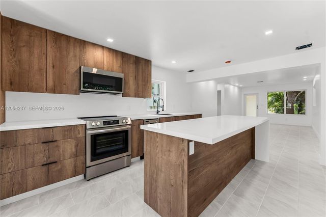 3611 SW 36th Street, West Park, FL 33023