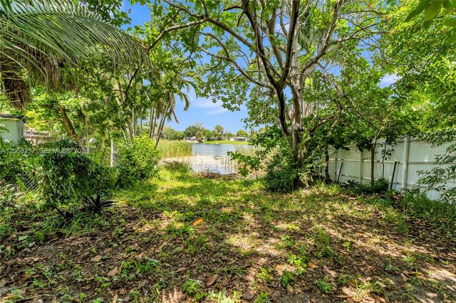 3611 SW 36th Street, West Park, FL 33023