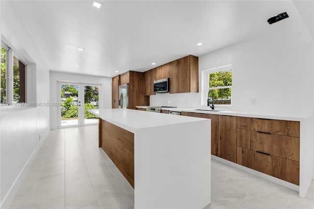 3611 SW 36th Street, West Park, FL 33023