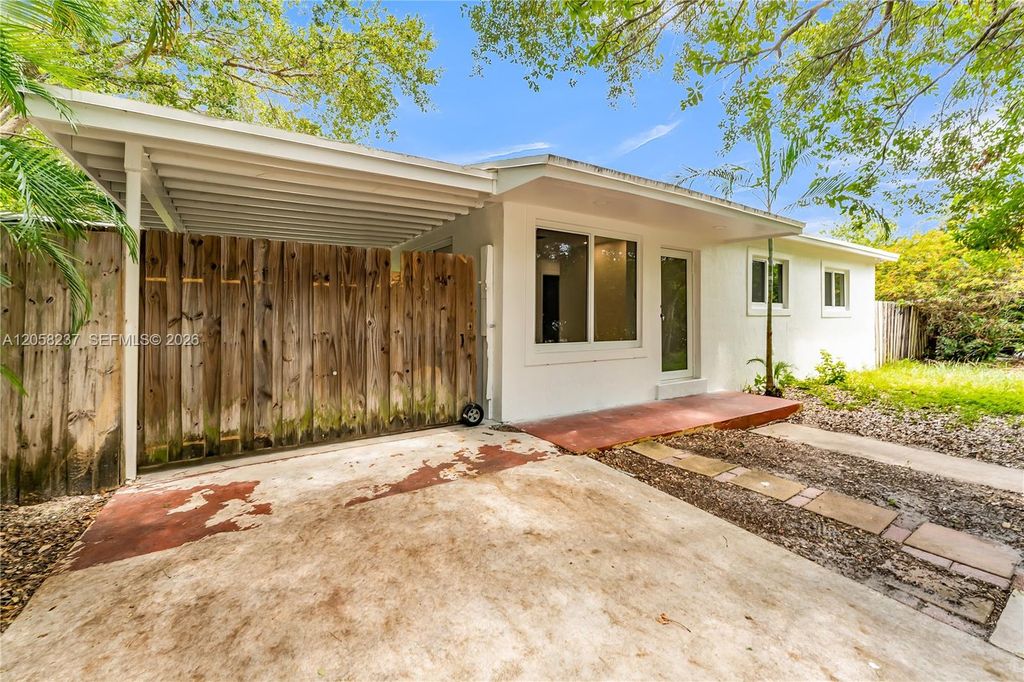 3611 SW 36th Street, West Park, FL 33023