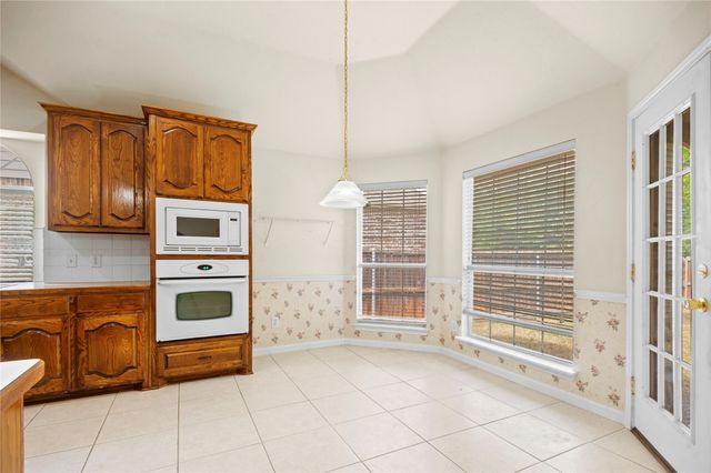 2716 Potter Court, Grand Prairie, TX 75052