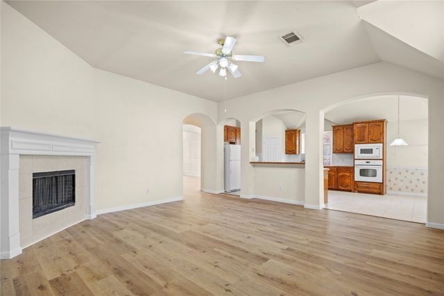 2716 Potter Court, Grand Prairie, TX 75052