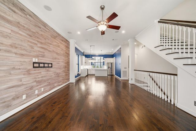 911 W Drew Street, Houston, TX 77006