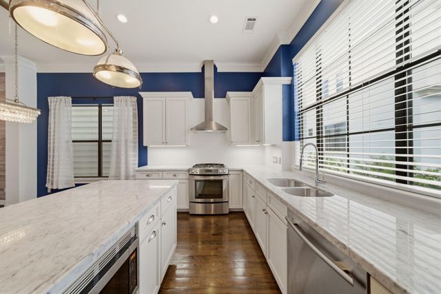 911 W Drew Street, Houston, TX 77006