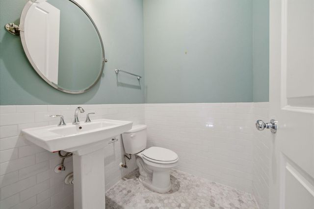 911 W Drew Street, Houston, TX 77006