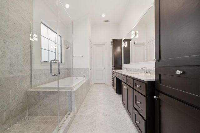 911 W Drew Street, Houston, TX 77006