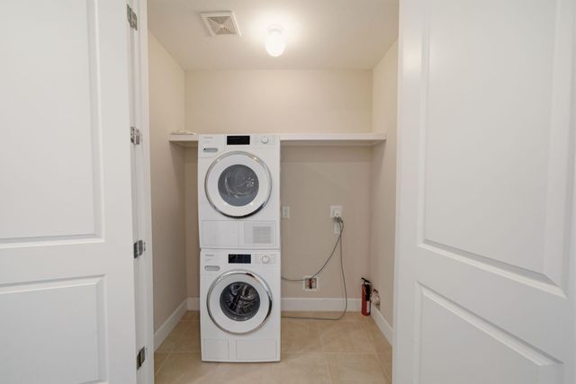 911 W Drew Street, Houston, TX 77006
