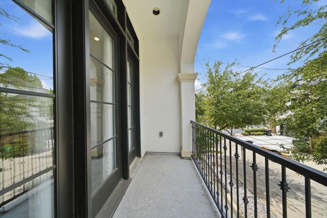911 W Drew Street, Houston, TX 77006