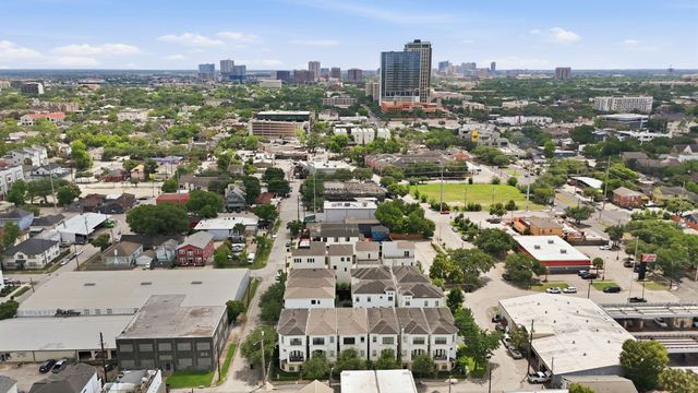 911 W Drew Street, Houston, TX 77006