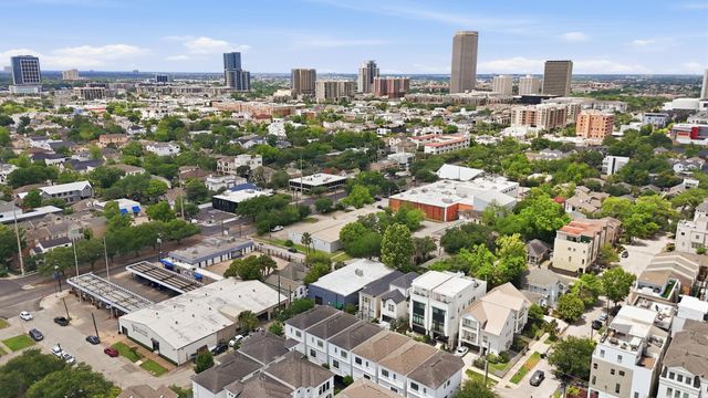 911 W Drew Street, Houston, TX 77006