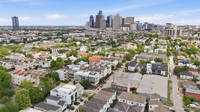 911 W Drew Street, Houston, TX 77006