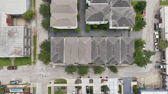 911 W Drew Street, Houston, TX 77006