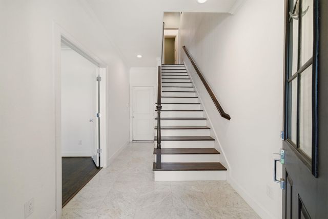 911 W Drew Street, Houston, TX 77006