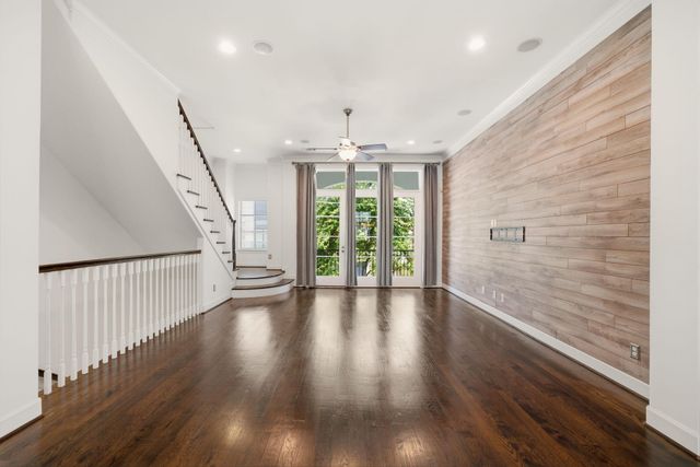 911 W Drew Street, Houston, TX 77006