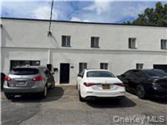 387A Jericho Turnpike 2, Floral Park, NY 11001