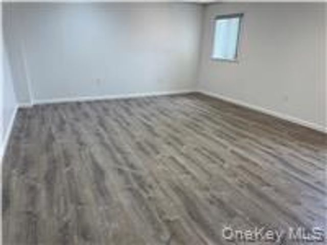 387A Jericho Turnpike 2, Floral Park, NY 11001