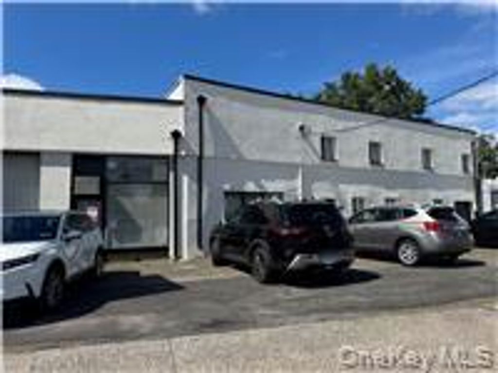 387A Jericho Turnpike 2, Floral Park, NY 11001