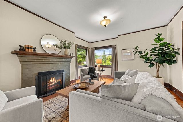 912 N Grant Avenue, Tacoma, WA 98403