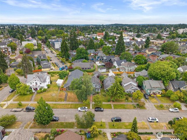 912 N Grant Avenue, Tacoma, WA 98403