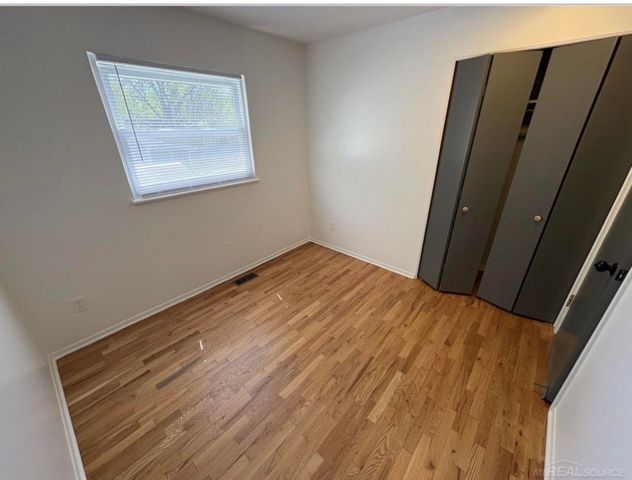 5724 Cranston Street, Portage, MI 49002