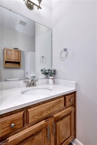 305 Minnie CIR, Newport News, VA 23608