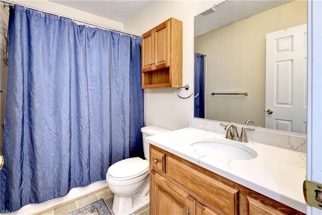 305 Minnie CIR, Newport News, VA 23608