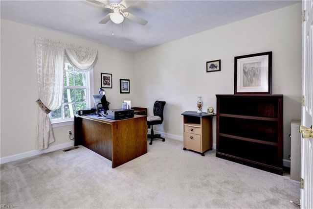 305 Minnie CIR, Newport News, VA 23608