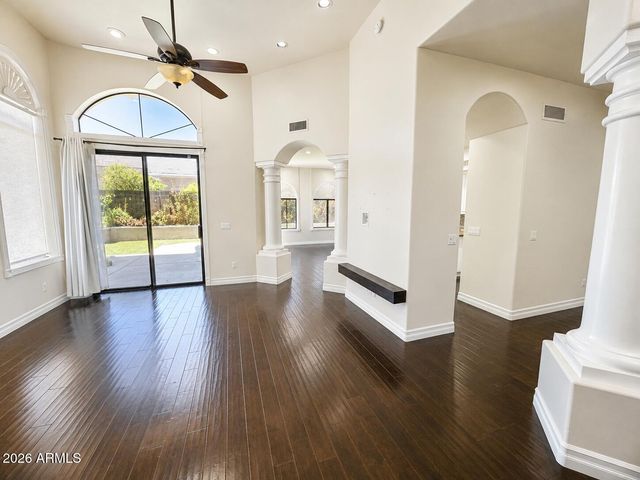 21644 N 61st Avenue, Glendale, AZ 85308