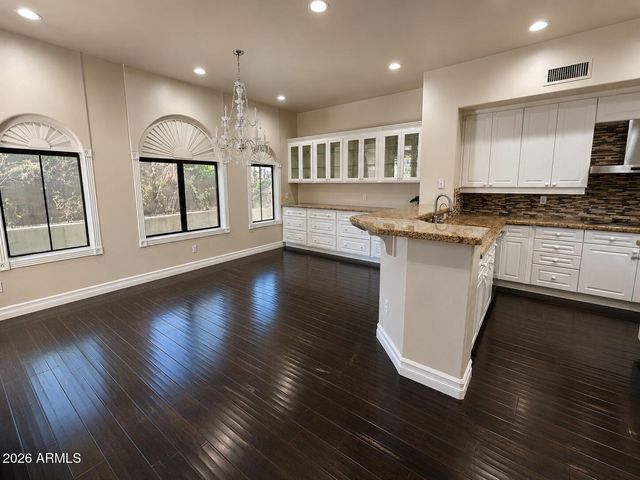 21644 N 61st Avenue, Glendale, AZ 85308