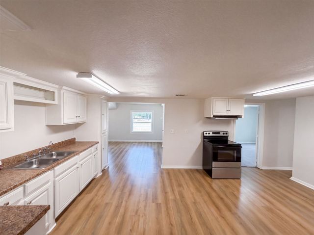 1418 Moss Street, Gainesville, TX 76240