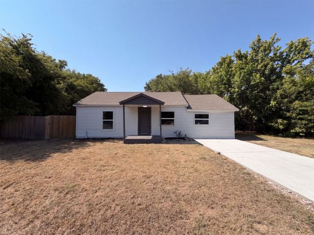 1418 Moss Street, Gainesville, TX 76240