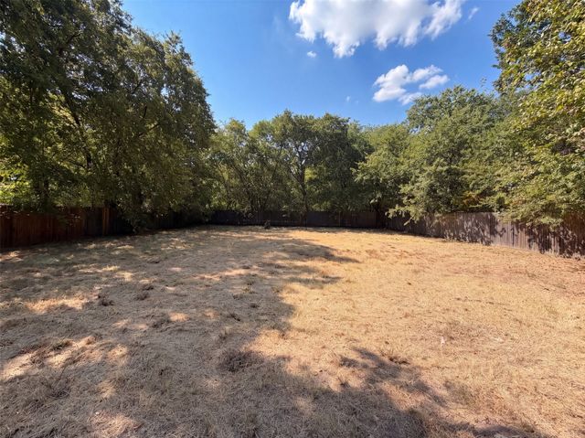 1418 Moss Street, Gainesville, TX 76240