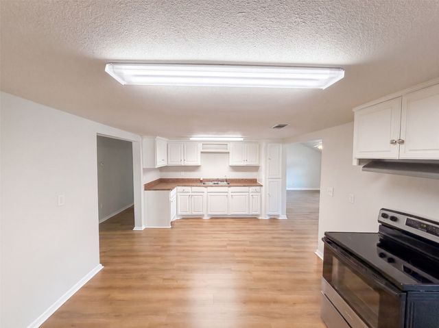1418 Moss Street, Gainesville, TX 76240