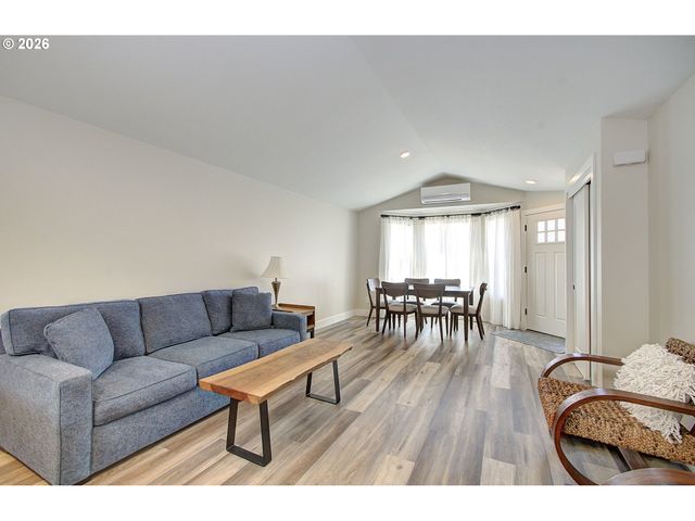 11708 Ne 31ST St, Vancouver, WA 98682