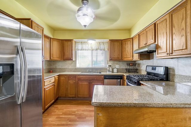 1488 Whittier Avenue, Clovis, CA 93611