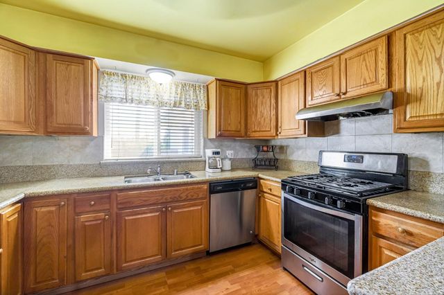 1488 Whittier Avenue, Clovis, CA 93611