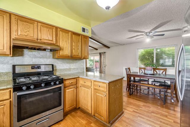 1488 Whittier Avenue, Clovis, CA 93611