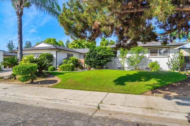 1488 Whittier Avenue, Clovis, CA 93611