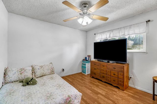 1488 Whittier Avenue, Clovis, CA 93611