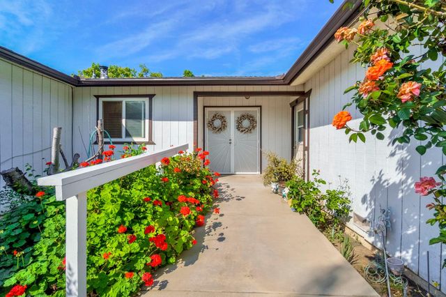 1488 Whittier Avenue, Clovis, CA 93611