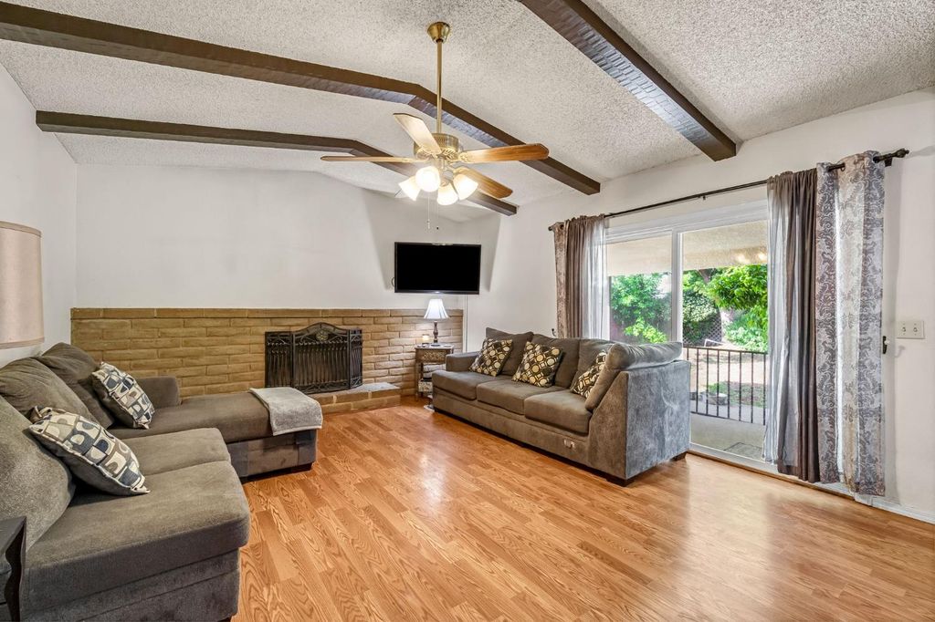 Image 7 of property listing at 1488 Whittier Avenue, Clovis, CA 93611