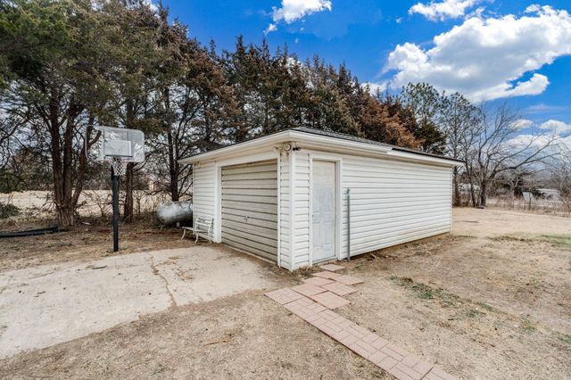 726 S Praire Dr, Andover, KS 67002