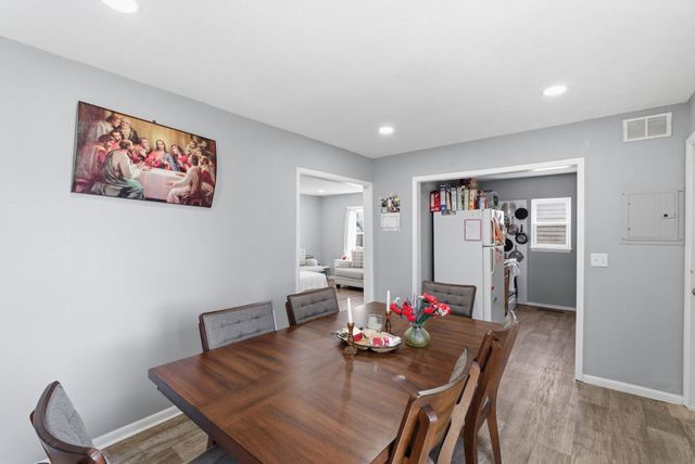 1301 E Broadbeck Dr, Park City, KS 67219