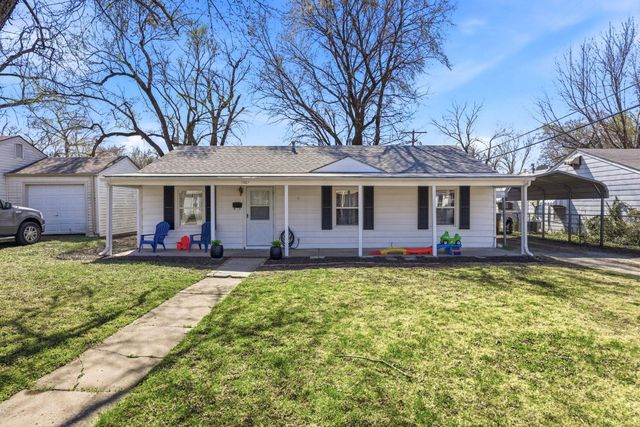 1301 E Broadbeck Dr, Park City, KS 67219