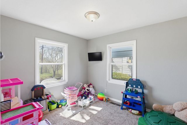 1301 E Broadbeck Dr, Park City, KS 67219